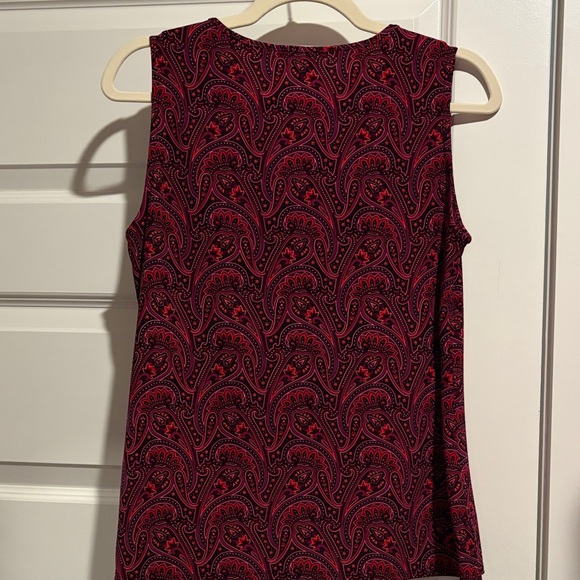 Roz & Ali Burgundy Paisley V-Neck Blouse - Picture 3 of 3